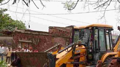 Photo of डीएम के निर्देश पर सलेमपुर तहसील के रजवल गांव में खलियान की भूमि से हटा अतिक्रमण