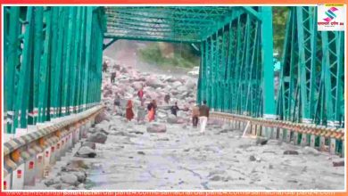 Photo of बादल फटा और पल भर में पानी ने चारों ओर मचा दी तबाही, डरावनी आवाज और आफत के इस मंजर ने सबको डराया