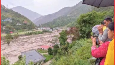 Photo of लौटी कुदरत की मार, कहर बनी बारिश: मजदूर बहे, सड़कें टूटी, जनजीवन अस्त-व्यस्त