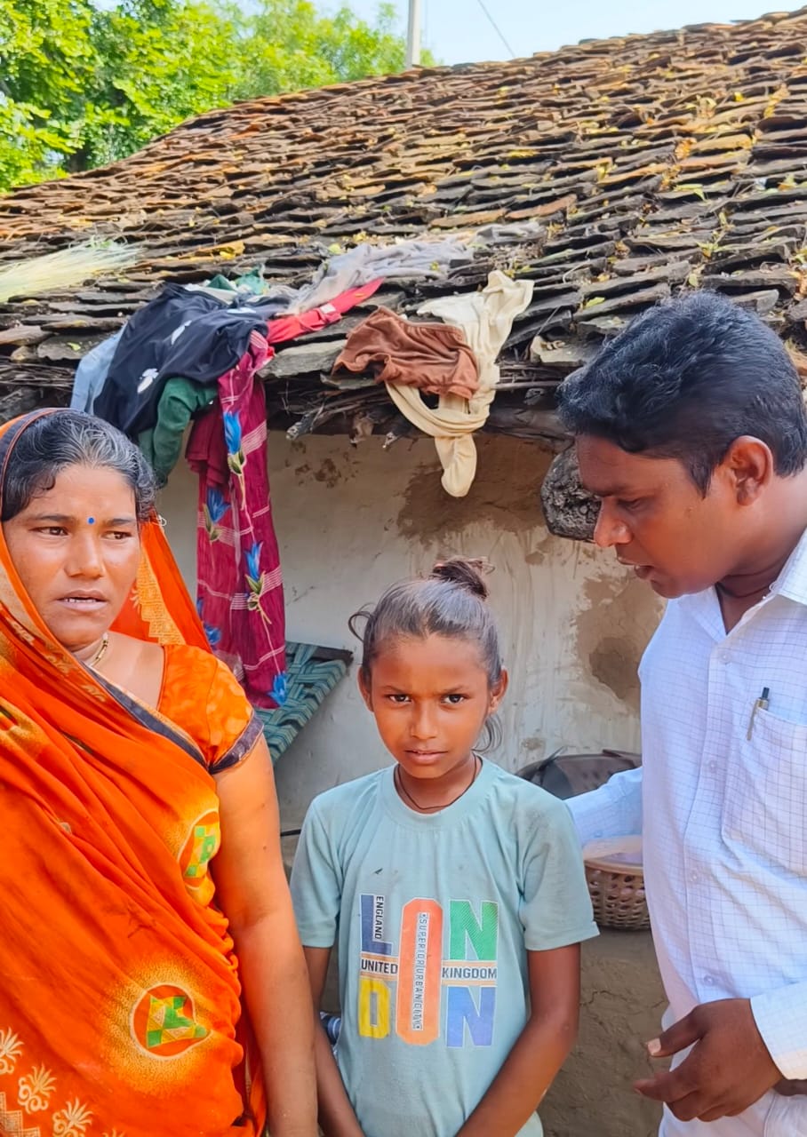 चित्रकूट घटना के बाद पीड़ित महिला और उसकी नाबालिग बेटी की तस्वीरों का कोलाज
