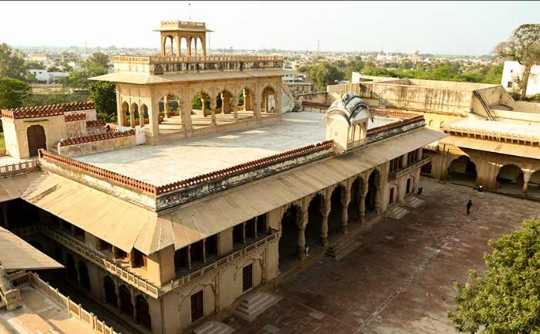 राजस्थान के भरतपुर का पुराना ऐतिहासिक महल