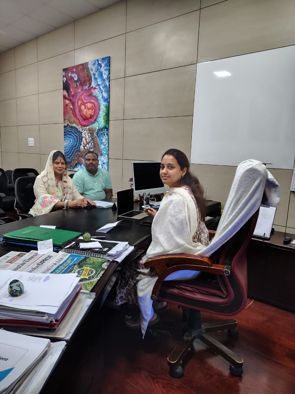 प्रबल सफाई सैनिक व गार्ड्स यूनियन के प्रतिनिधि मंडल ने शिक्षा निदेशक से मुलाकात कर स्कूलों में सफाईकर्मियों के वेतन और EPFO/ESIC मुद्दों पर ज्ञापन सौंपा