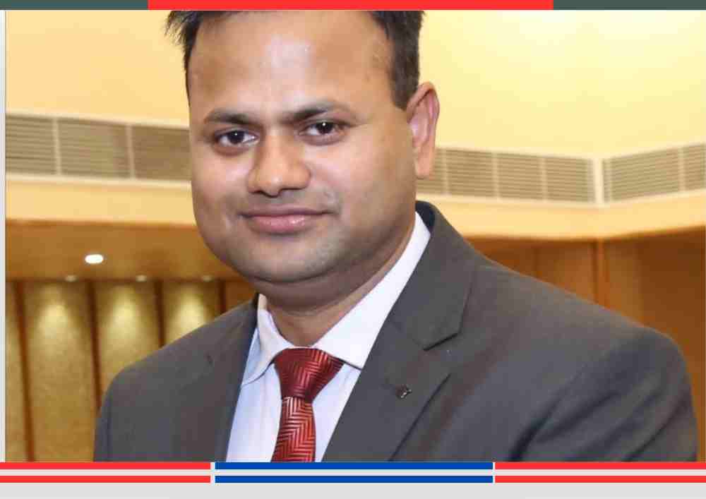जिलाधिकारी आजमगढ़ का साधारण चित्र, टीबी उन्मूलन महाभियान में मरीजों को पोषण पोटली और निःशुल्क उपचार उपलब्ध कराने की पहल