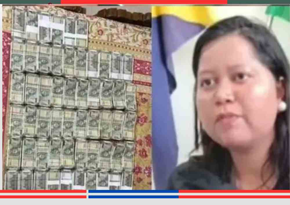 सीजीएसटी झांसी रिश्वत मामले में सीबीआई द्वारा बरामद नकदी और गिरफ्तार डिप्टी कमिश्नर प्रभा भंडारी की तस्वीर