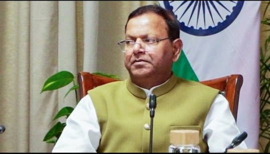 लखनऊ में भाजपा बैठक में विशेष मतदाता पुनरीक्षण (SIR) पर कार्यकर्ताओं को निर्देश।