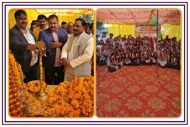 बहादुर यादव महिला महाविद्यालय भटनी में राष्ट्रीय सेवा योजना शिविर के समापन पर दीप प्रज्वलन करते मुख्य अतिथि तथा पुरस्कार प्राप्त करते छात्र-छात्राओं का समूह चित्र